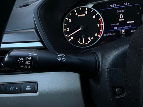 Used 2025 Nissan Altima 2.5 SV image 33