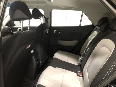 New 2026 Hyundai Venue SEL image 15