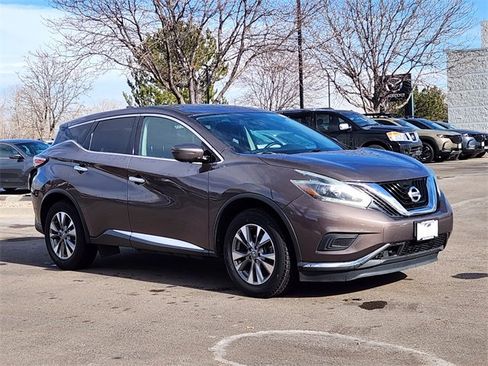 Used 2018 Nissan Murano S image 3
