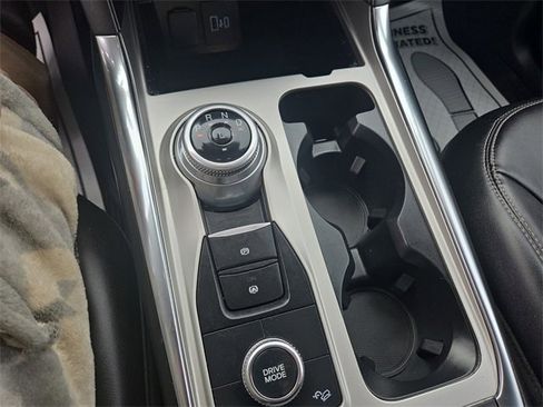 Certified 2022 Ford Explorer XLT w/ Equipment Group 202A image 42