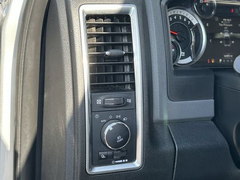 Used 2017 RAM 1500 Big Horn AWD/4WD image 23