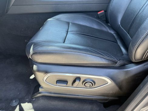 Used 2024 Jeep Wagoneer L Series II w/ Flexible Seating Group AWD/4WD image 13