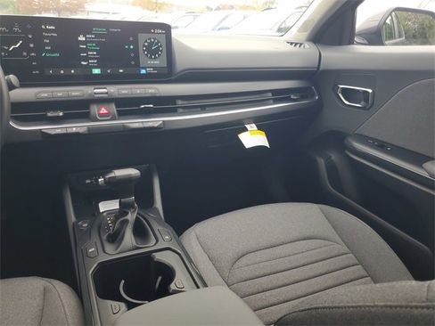 New 2025 Kia K4 EX image 11