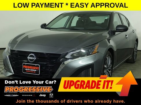 Used 2025 Nissan Altima 2.5 SV FWD image 1