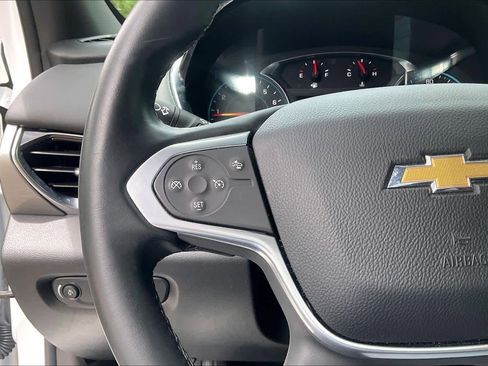 Used 2023 Chevrolet Traverse LT FWD image 19