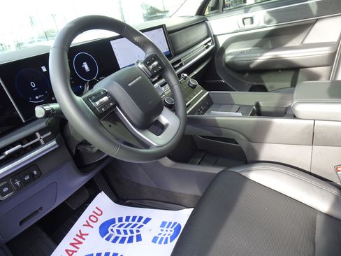 Used 2024 Hyundai Santa Fe Limited image 13