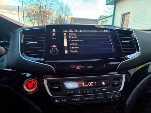 Used 2022 Honda Pilot Touring image 30