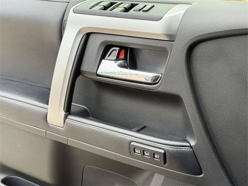 Used 2018 Toyota 4Runner Limited image 27