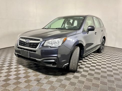 Used 2018 Subaru Forester 2.5i AWD/4WD image 2