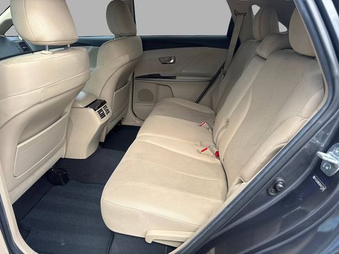 Used 2011 Toyota Venza FWD image 19