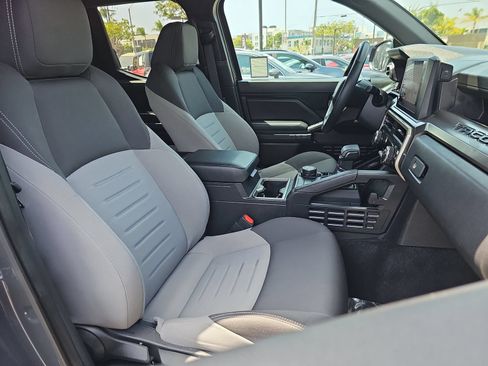 Used 2025 Toyota Tacoma TRD Sport AWD/4WD image 10