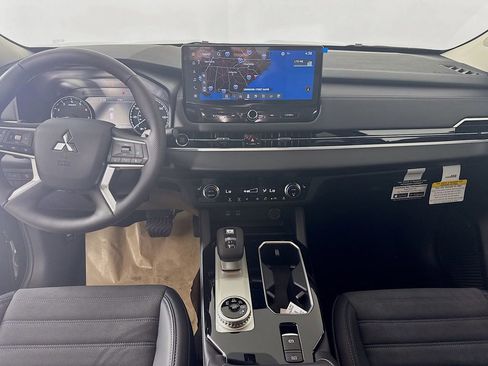 New 2026 Mitsubishi Outlander SE FWD image 23
