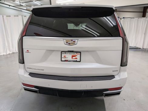 Used 2022 Cadillac Escalade ESV Premium Luxury image 25