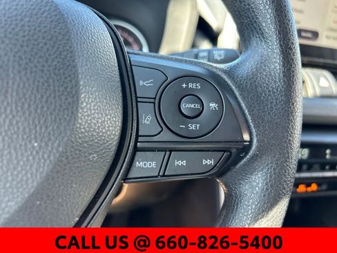 Used 2025 Toyota RAV4 XLE image 15