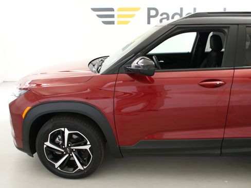 Used 2023 Chevrolet TrailBlazer RS w/ Sun and Liftgate Package FWD image 5