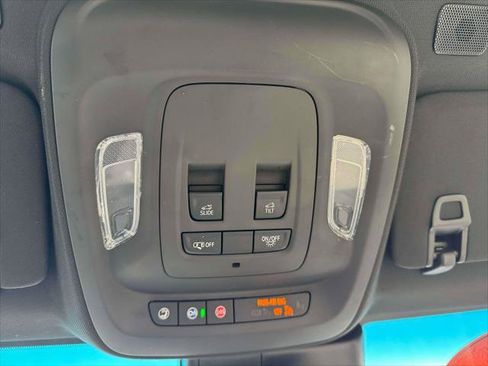 Used 2023 Cadillac CT4 Luxury w/ Sun And Sound Package image 31