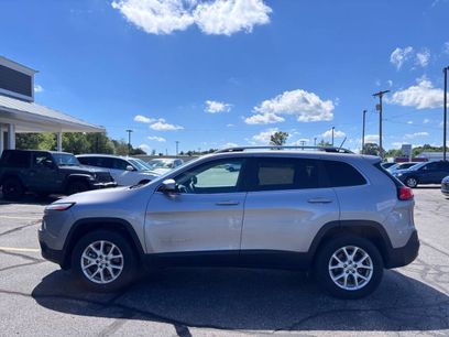 Used 2018 Jeep Cherokee Latitude w/ Safety Group