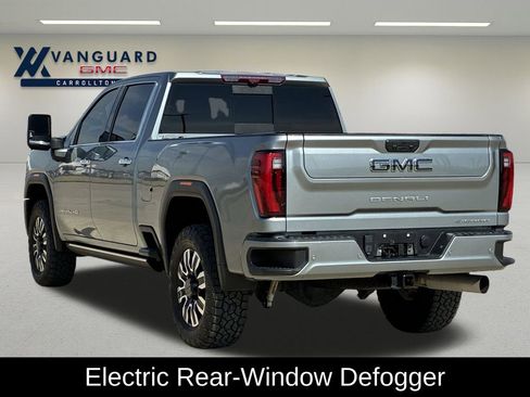 Used 2024 GMC Sierra 2500 Denali Ultimate image 8