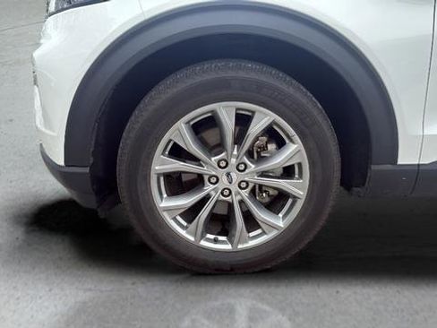 Used 2022 Ford Explorer Limited w/ Equipment Group 301A image 35