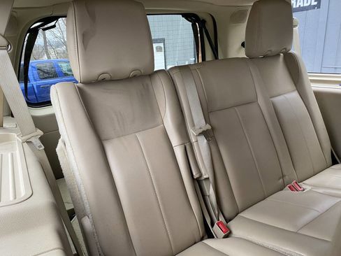 Used 2015 Ford Expedition EL XLT w/ Equipment Group 202A image 5