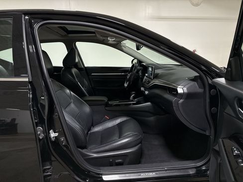 Used 2022 Nissan Altima 2.5 Platinum AWD/4WD image 23