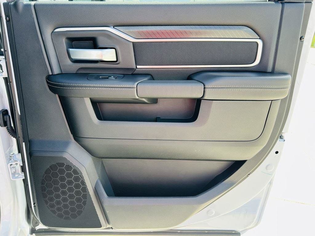New 2025 RAM 2500 Big Horn AWD/4WD image 26
