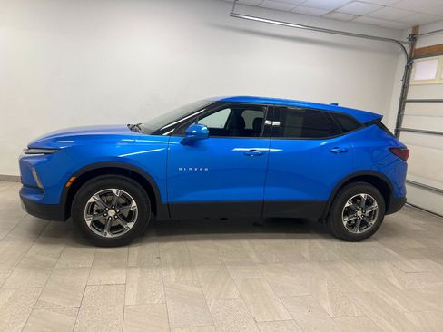 Used 2025 Chevrolet Blazer LT AWD/4WD image 7