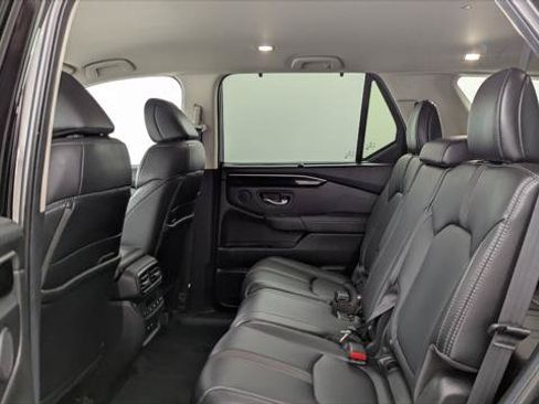 Used 2025 Honda Pilot EX-L image 17