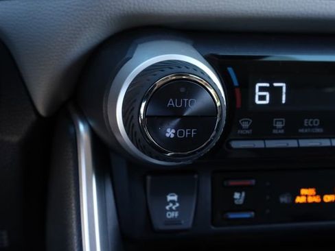 Used 2025 Toyota RAV4 Limited w/ Advanced Technology Package image 28