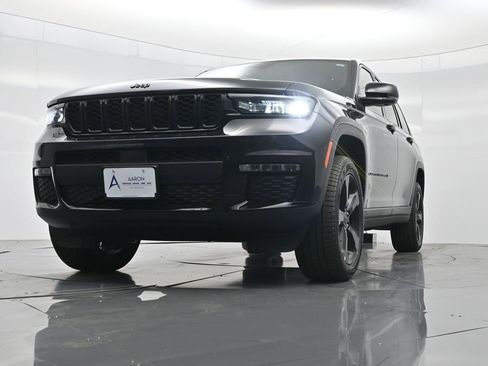 New 2025 Jeep Grand Cherokee L Limited w/ Black Appearance Package image 39