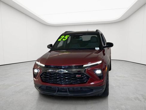 Used 2025 Chevrolet TrailBlazer RS w/ Convenience Package AWD/4WD image 2