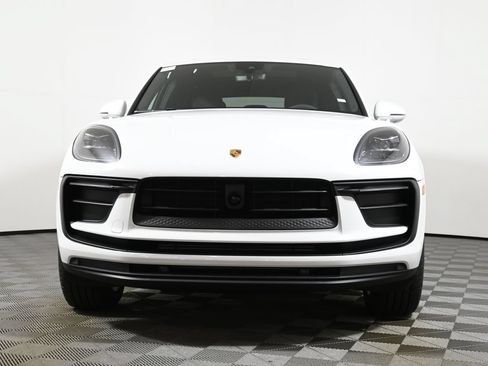 Used 2026 Porsche Macan AWD/4WD image 10