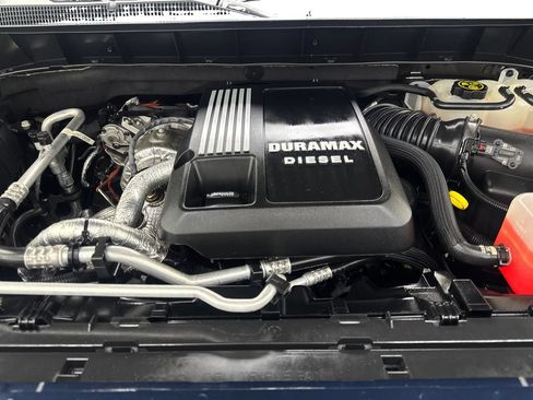 Used 2023 Chevrolet Silverado 1500 High Country w/ Technology Package AWD/4WD image 76