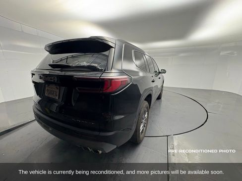 Used 2025 GMC Acadia Elevation image 6