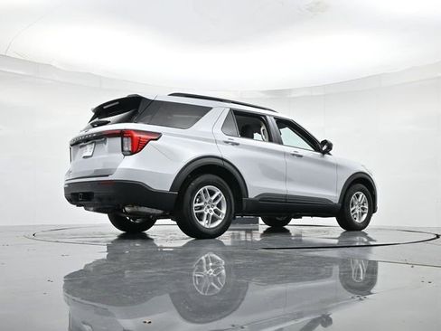 New 2026 Ford Explorer Active image 30