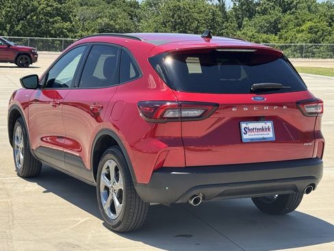 Used 2025 Ford Escape ST-Line AWD/4WD image 4