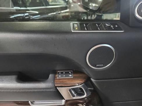 Used 2016 Land Rover Range Rover Supercharged AWD/4WD image 17