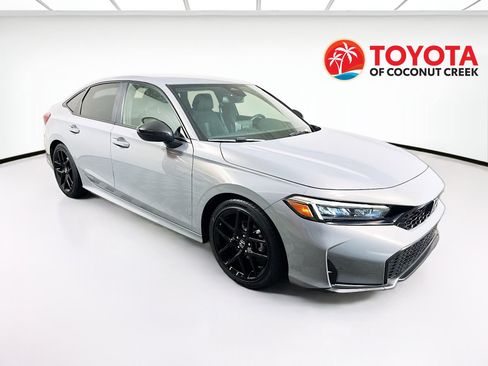 Used 2025 Honda Civic Sport image 1