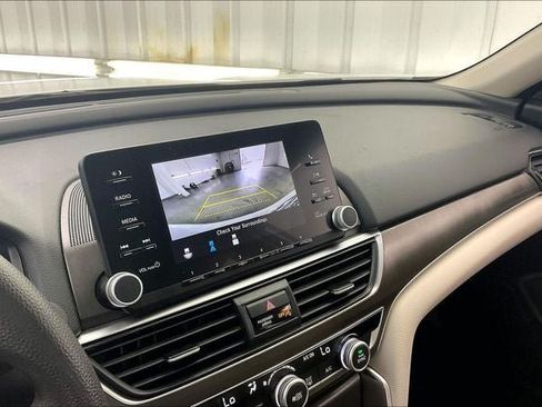 Used 2019 Honda Accord LX image 27