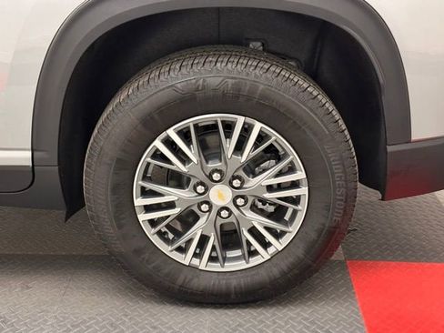 New 2026 Chevrolet Traverse LT w/ Driver Confidence Package FWD image 24