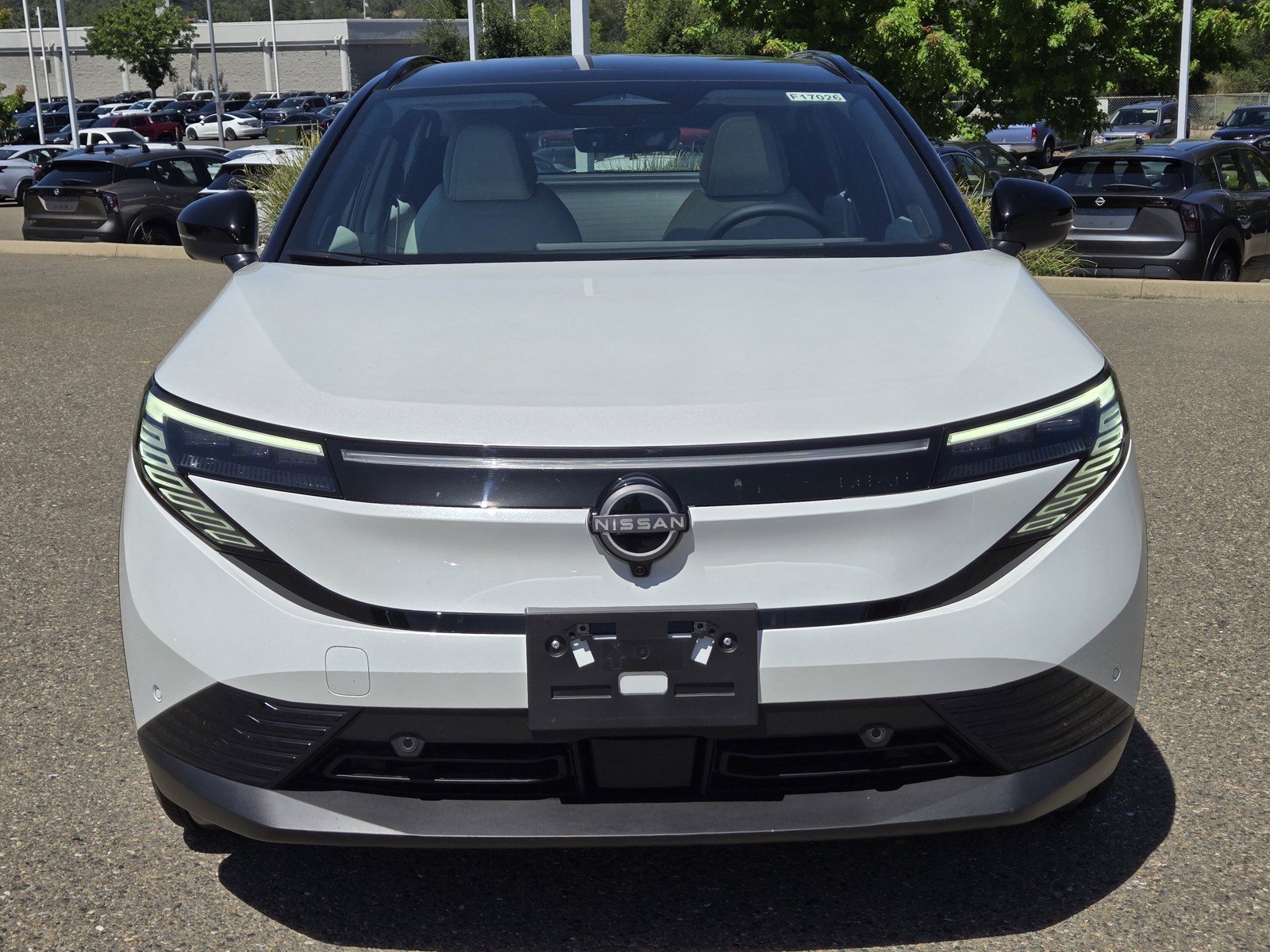 New 2026 Nissan Leaf Platinum+ w/ Illuminated Package FWD image 2