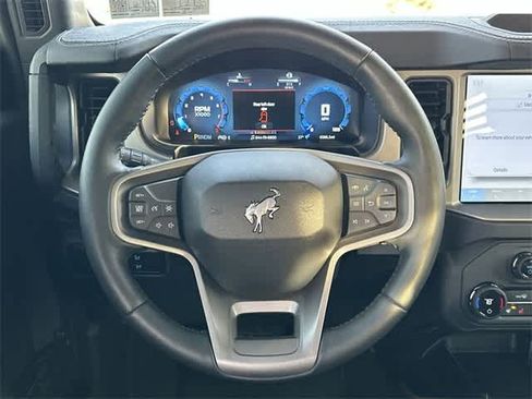 Used 2025 Ford Bronco Outer Banks image 7