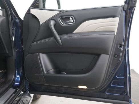 Used 2019 INFINITI QX80 Limited AWD/4WD image 8