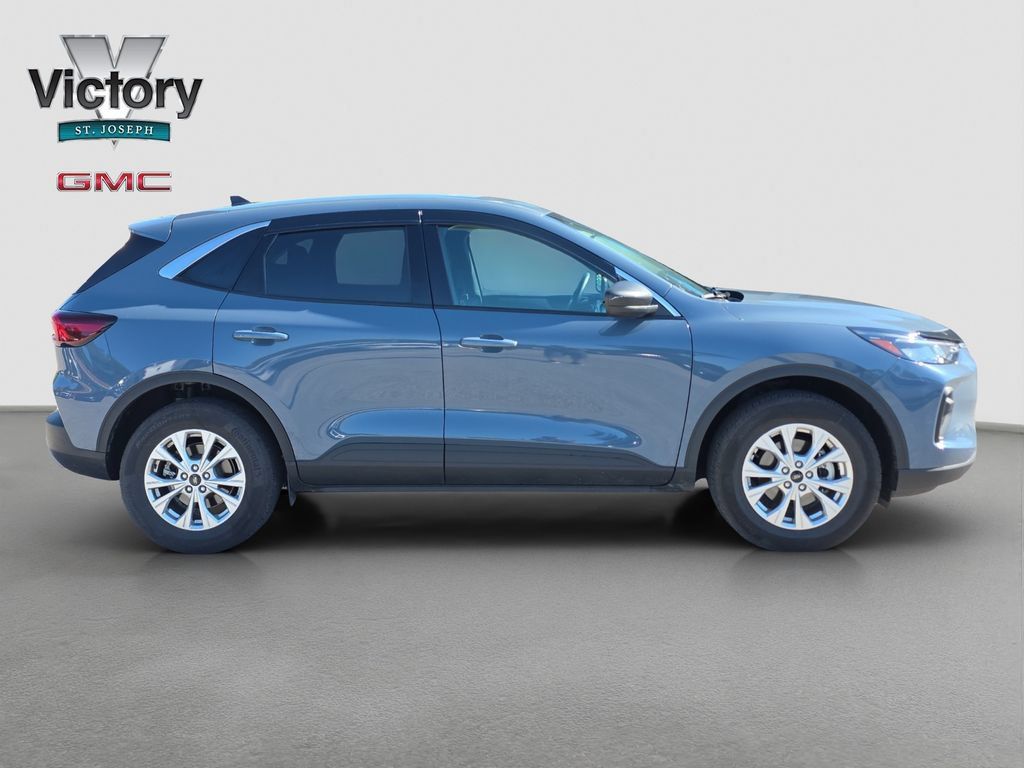 Used 2024 Ford Escape Active AWD/4WD image 17