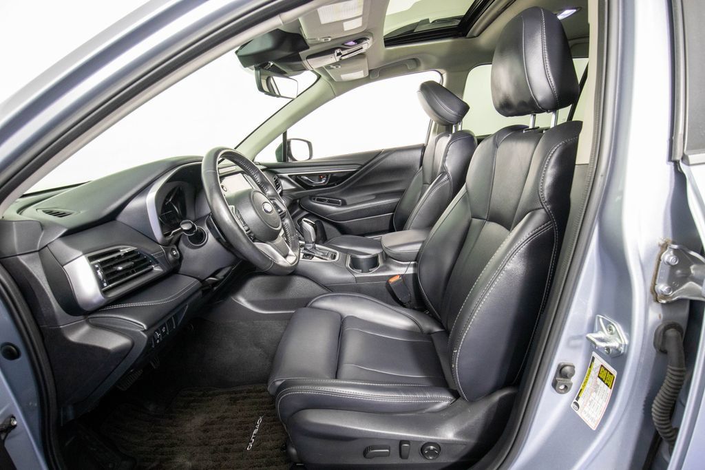 Used 2023 Subaru Outback Limited AWD/4WD image 9
