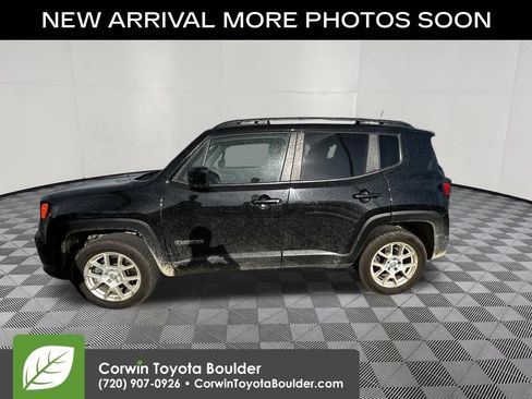 Used 2020 Jeep Renegade Latitude w/ Popular Equipment Group AWD/4WD image 4