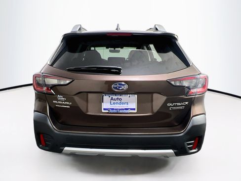 Used 2022 Subaru Outback Touring AWD/4WD image 6