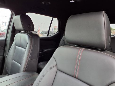 Used 2023 Chevrolet Traverse RS image 17