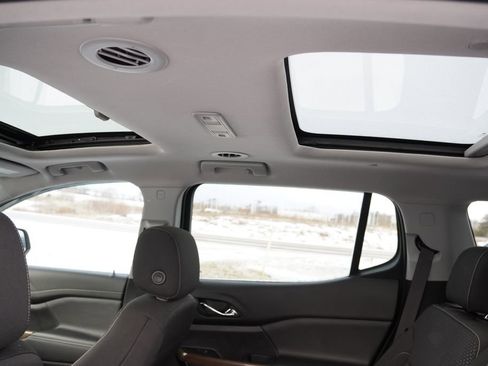 Certified 2023 GMC Acadia SLE image 19