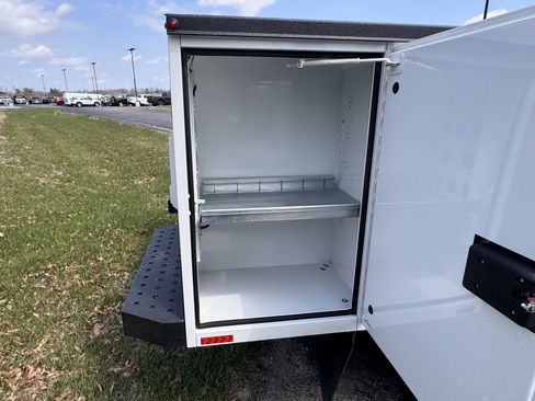 New 2025 Ford F350 XL w/ XL Chrome Package image 10